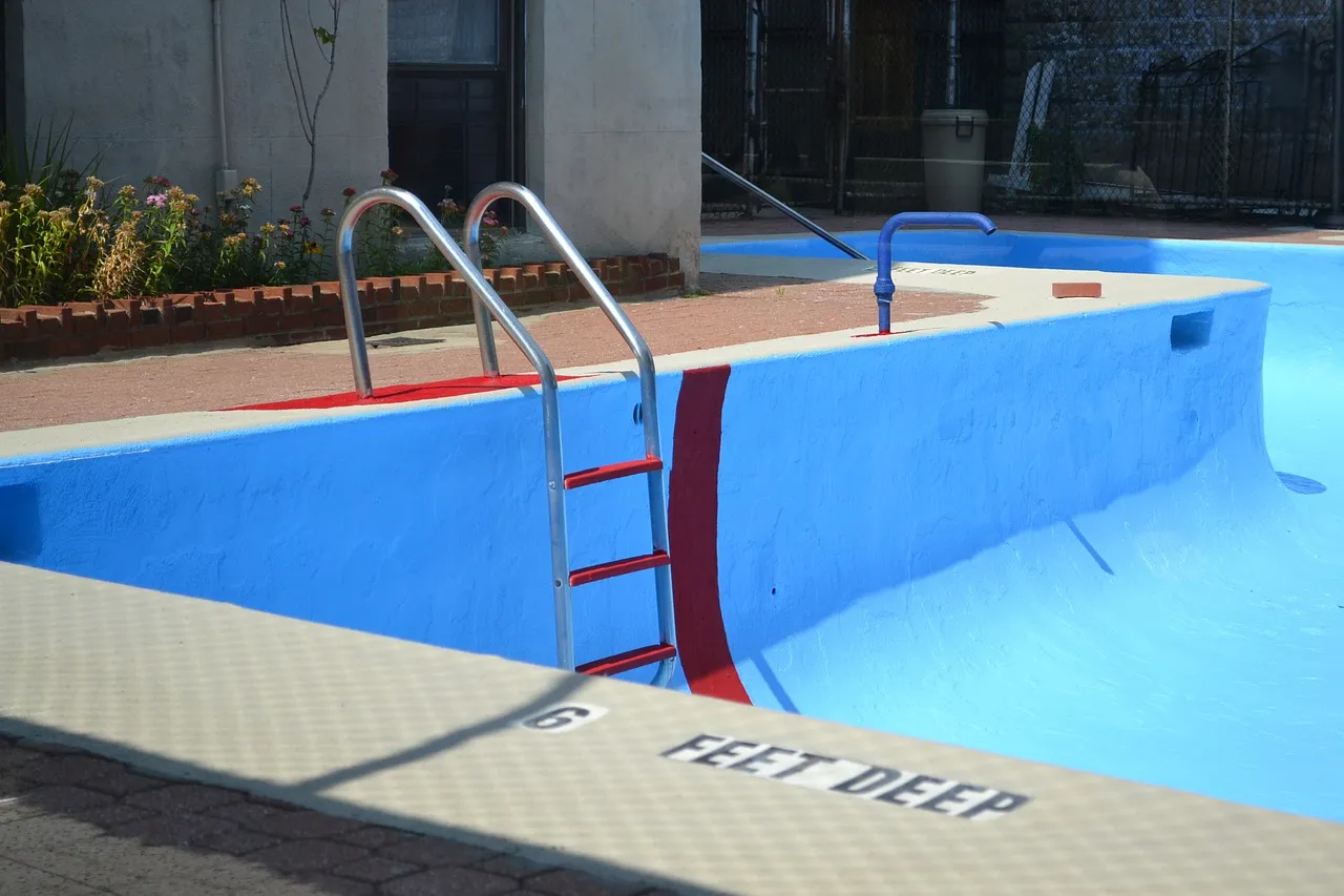 Poolleiter – Sicheres Einsteigen in das Wasser
